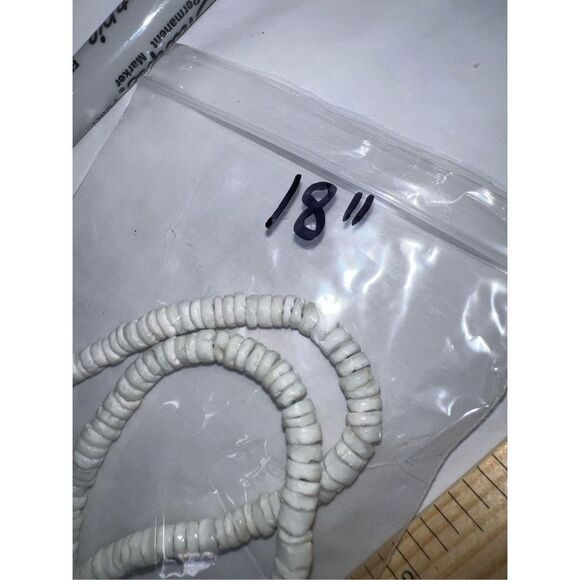 Vintage Loop Closure Pooka Shell Necklace - Picture 6 of 6